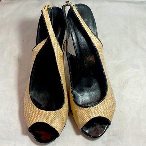 Raffia & Patent Leather Open Toe Round Toe Tan and Black Slingback Heels Size 10